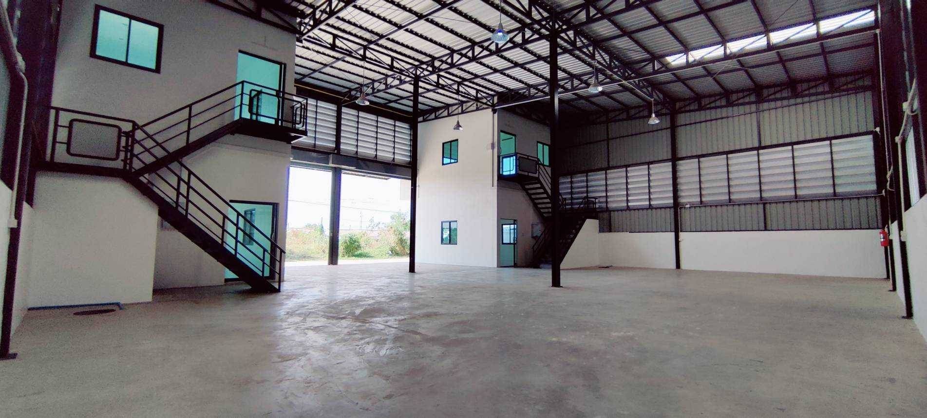 โกดังให้เช่า ลําลูกกา คลอง 4 พร้อมออฟฟิศ 2 ชั้น พื้นที่ใช้สอย 245 ตรม.  